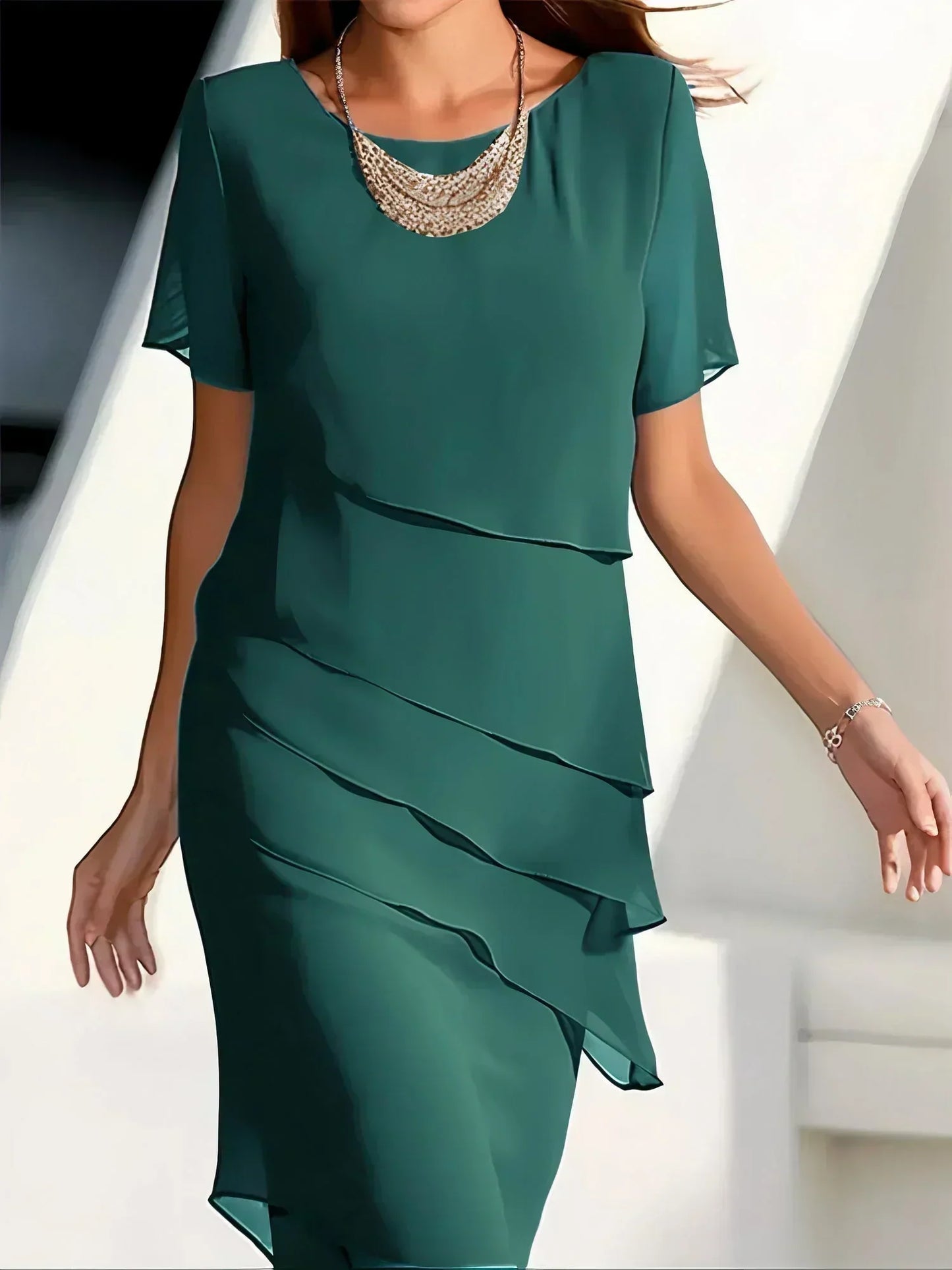 Eva - Elegancka sukienka z warstwami
